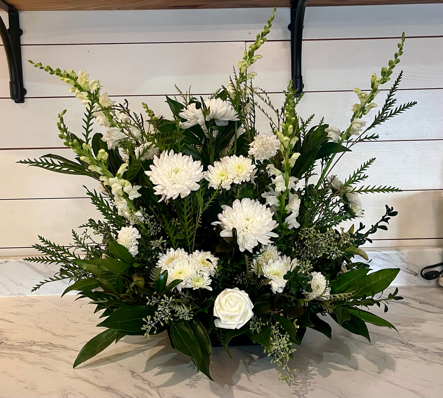 Sympathy Piece - Edmondson Farm Store